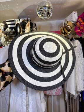 Black & White Striped Sun Hat
